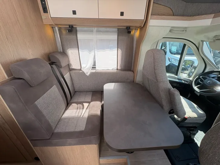 Fahrzeugbild Hobby OnTour C 680 GE /Automatik/Markise/RFK #14