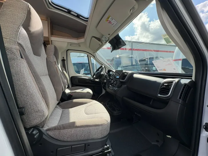 Fahrzeugbild Hobby OnTour C 680 GE /Markise/Tempomat/RFK #10