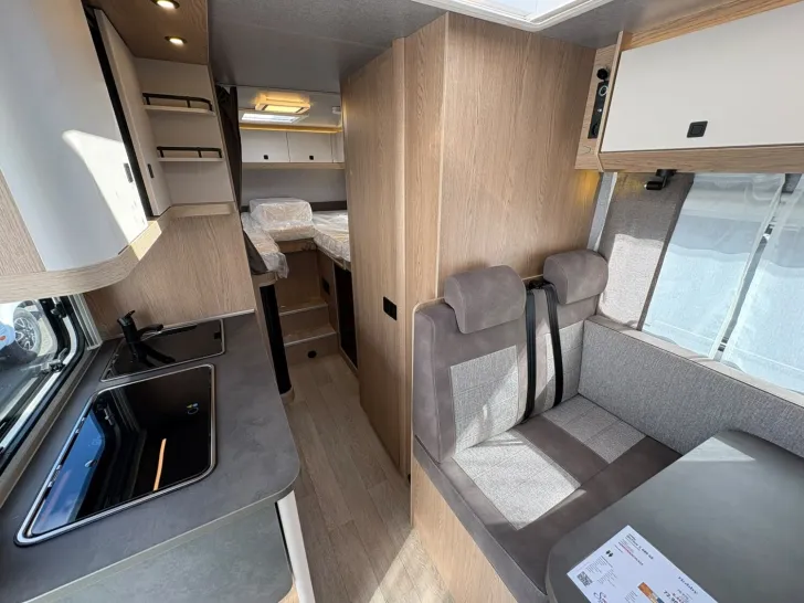 Fahrzeugbild Hobby OnTour C 680 GE /Markise/Tempomat/RFK #11
