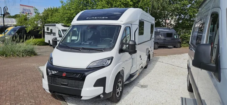 Fahrzeugbild Bürstner Signature SFT 7.4 / Sie sparen 4.879,- #3