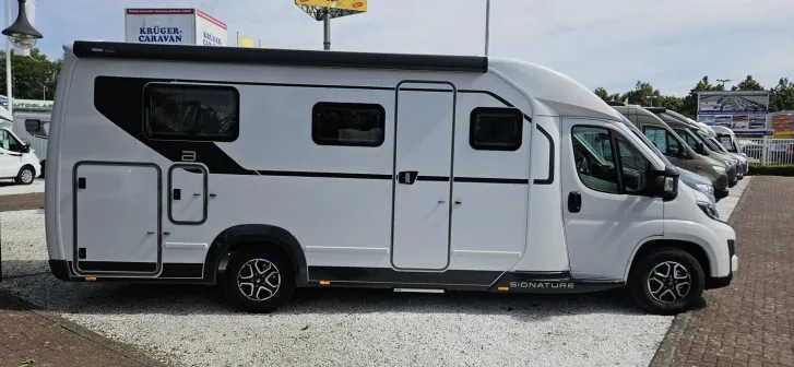 Fahrzeugbild Bürstner Signature SFT 7.4 / Sie sparen 4.879,- #6