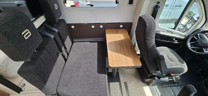 Fahrzeugbild Bürstner Signature SFT 7.4 / Sie sparen 4.879,- #14