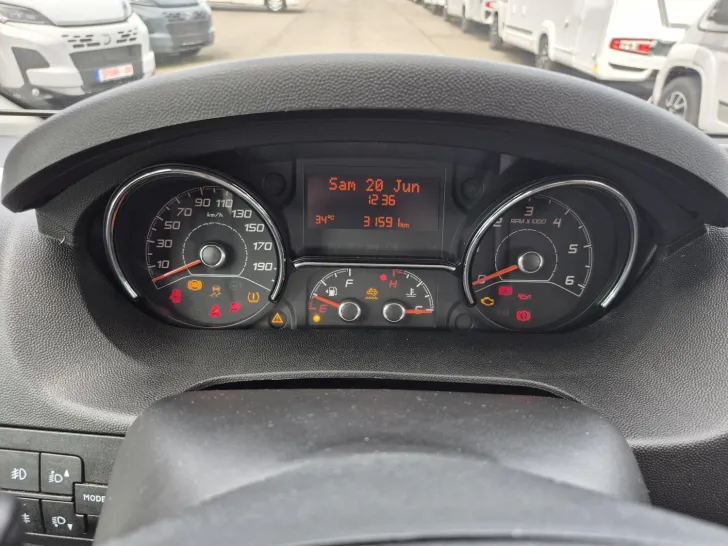Fahrzeugbild Mooveo Van 54DB Anhängerkupplung/SAT + TV #15