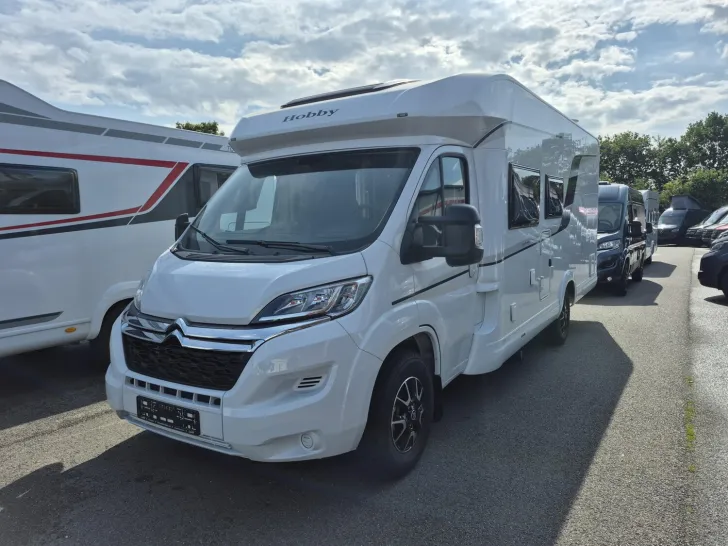 Fahrzeugbild Hobby OnTour T T70F Zusatzluftfederung/SAT+TV/Heckbad #4