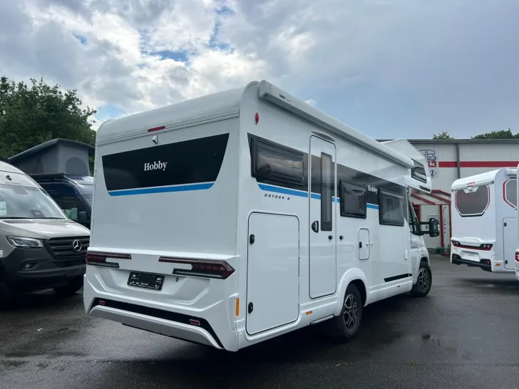 Fahrzeugbild Hobby OnTour A 720 GFM /6 Schlafplätze/Markise/Automatik #4