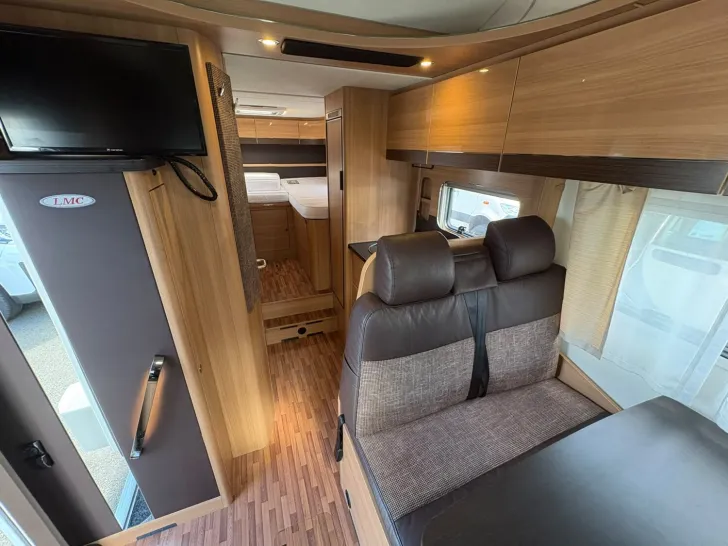 Fahrzeugbild LMC Breezer A 714 G /Solar/SAT-TV #11