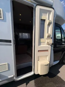 Fahrzeugbild LMC Breezer 737HG Black Edition /SAT-TV/Markise #13