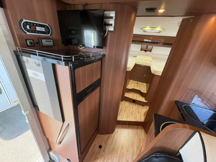 Fahrzeugbild LMC Breezer 737HG Black Edition /SAT-TV/Markise #18