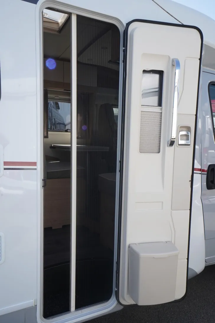 Fahrzeugbild LMC Breezer V 643 G 65 Jahre Edition #12