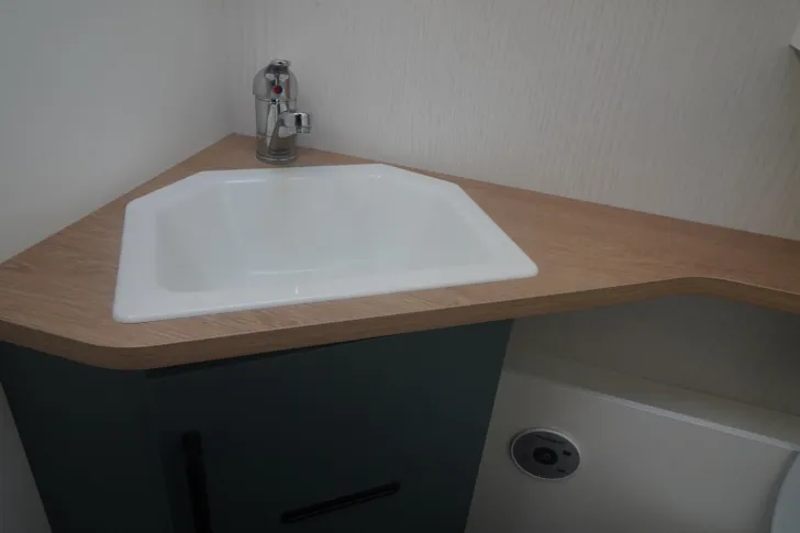 Fahrzeugbild Mooveo Tei T 65 DH /RFK/Combi 4/TV/Heckbad #34