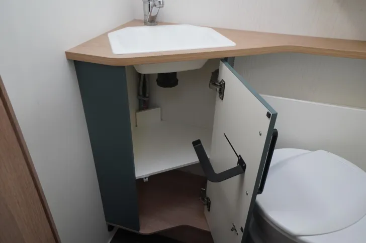 Fahrzeugbild Mooveo Tei T 65 DH /RFK/Combi 4/TV/Heckbad #36
