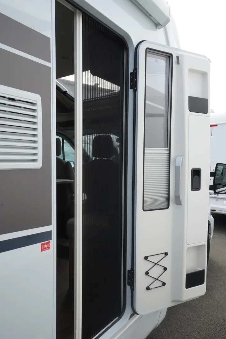 Fahrzeugbild Carado Edition24 T Ford 447 /4.000 kg/Lithium/Solar/TV #19