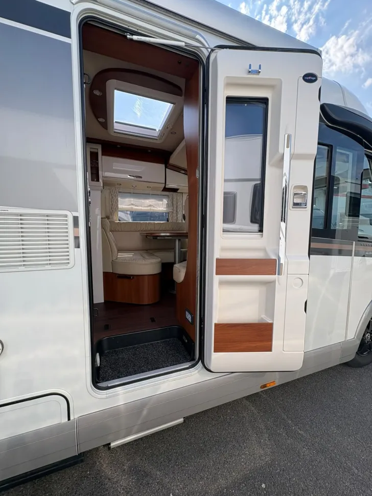 Fahrzeugbild Carthago chic c-line superior I 4.9 LE L /Hydr. Stützen #8