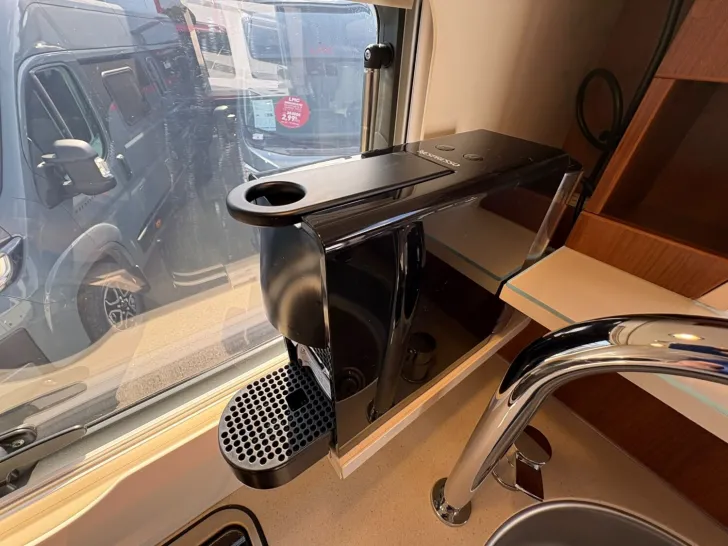 Fahrzeugbild Carthago chic c-line superior I 4.9 LE L /Hydr. Stützen #40