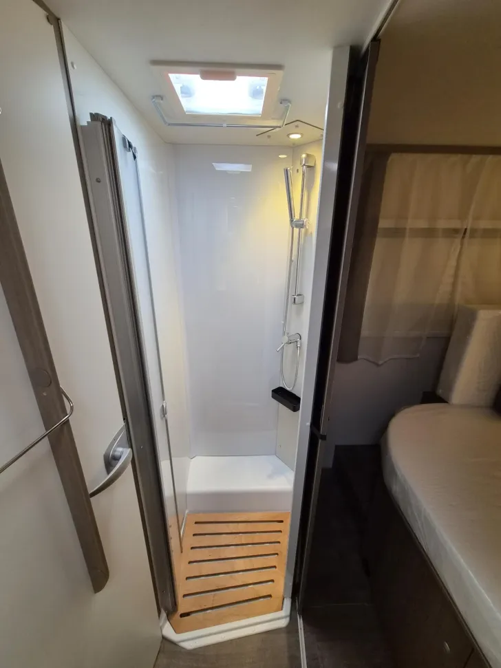 Fahrzeugbild Carado T 459 *Queens Bett*pro+Paket* #24