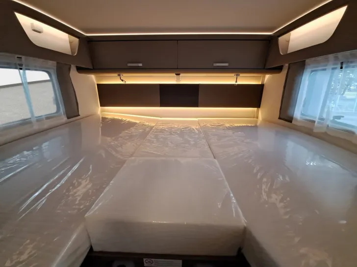 Fahrzeugbild Carado T 338 Pro+, Hubbett, Solar, TV, LTE, Combi 6 E #16