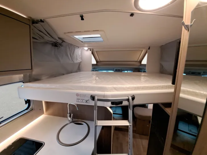 Fahrzeugbild Carado T 338 Pro+, Hubbett, Solar, TV, LTE, Combi 6 E #20