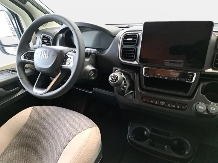 Fahrzeugbild Carado T 338 Pro+, Hubbett, Solar, TV, LTE, Combi 6 E #23