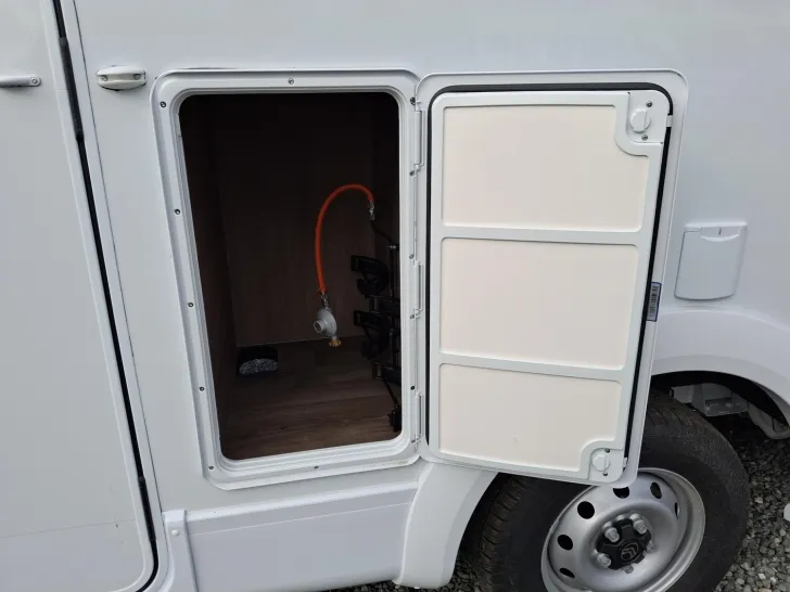 Fahrzeugbild Carado V 337 #8