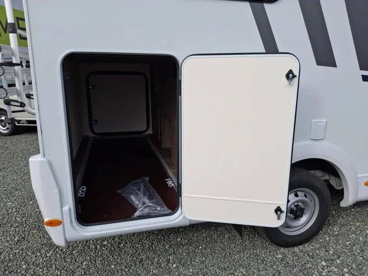 Fahrzeugbild Carado V 337 #9
