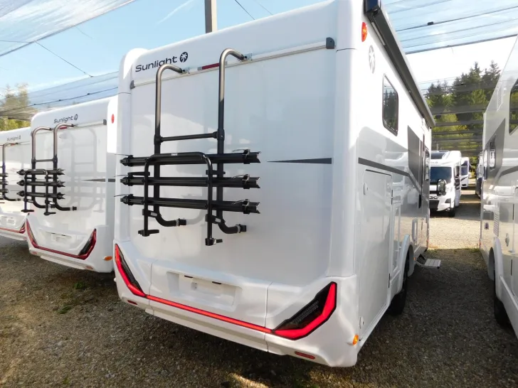 Fahrzeugbild Sunlight Adventure T 67 Solar, LTE-Paket, Hubbett #4