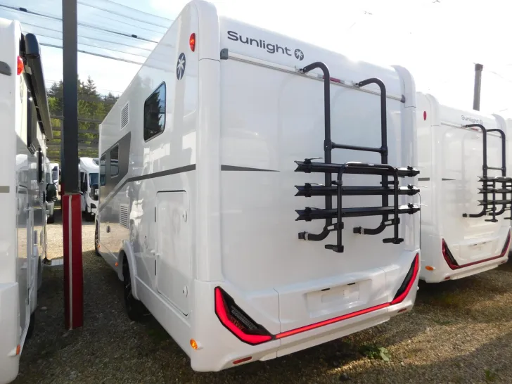 Fahrzeugbild Sunlight Adventure T 67 Solar, LTE-Paket, Hubbett #5