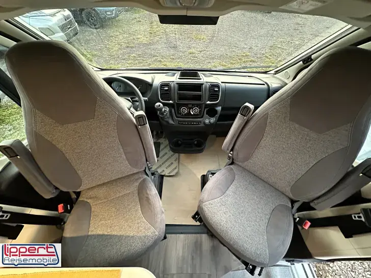 Fahrzeugbild Carado CV 602 pro Längsbetten #6