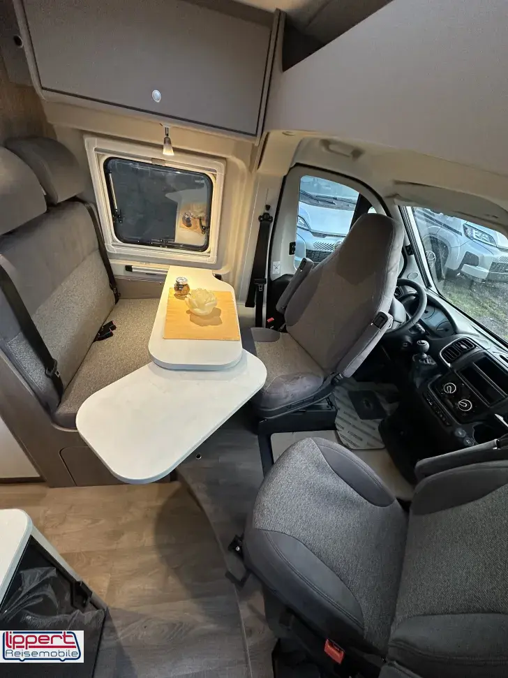 Fahrzeugbild Carado CV 602 pro Längsbetten #7