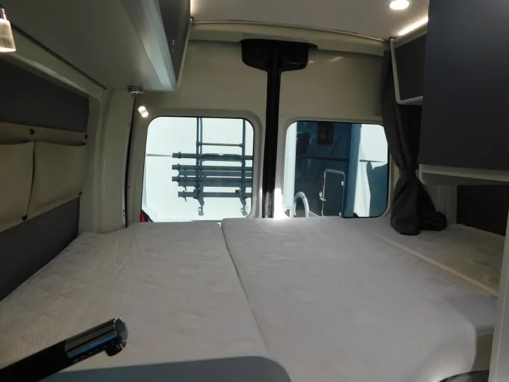 Fahrzeugbild Ahorn Camp Van 550 Lithiumbatterie+Automatik+Dieselheizung #17