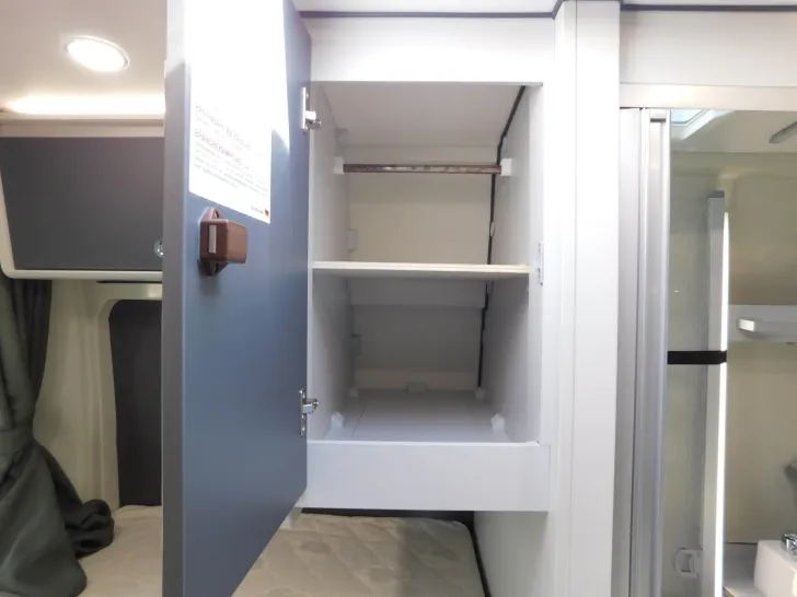 Fahrzeugbild Ahorn Camp Van 550 Lithiumbatterie+Automatik+Dieselheizung #19