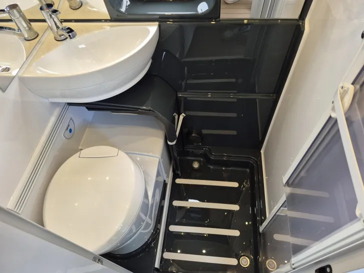 Fahrzeugbild Hobby Prestige Van 640 ET Markise #25