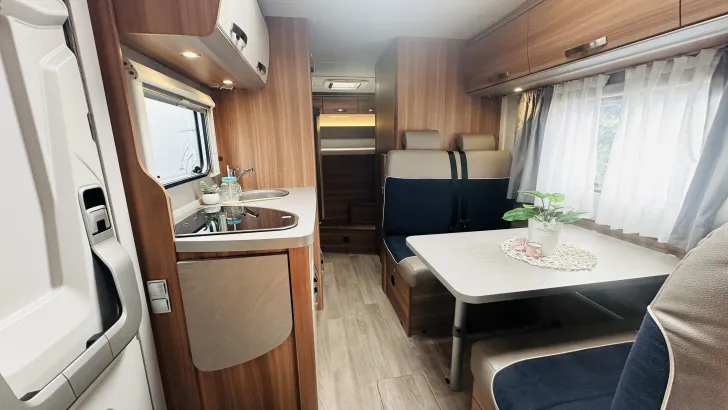 Fahrzeugbild Weinsberg CaraHome 700 DG #5