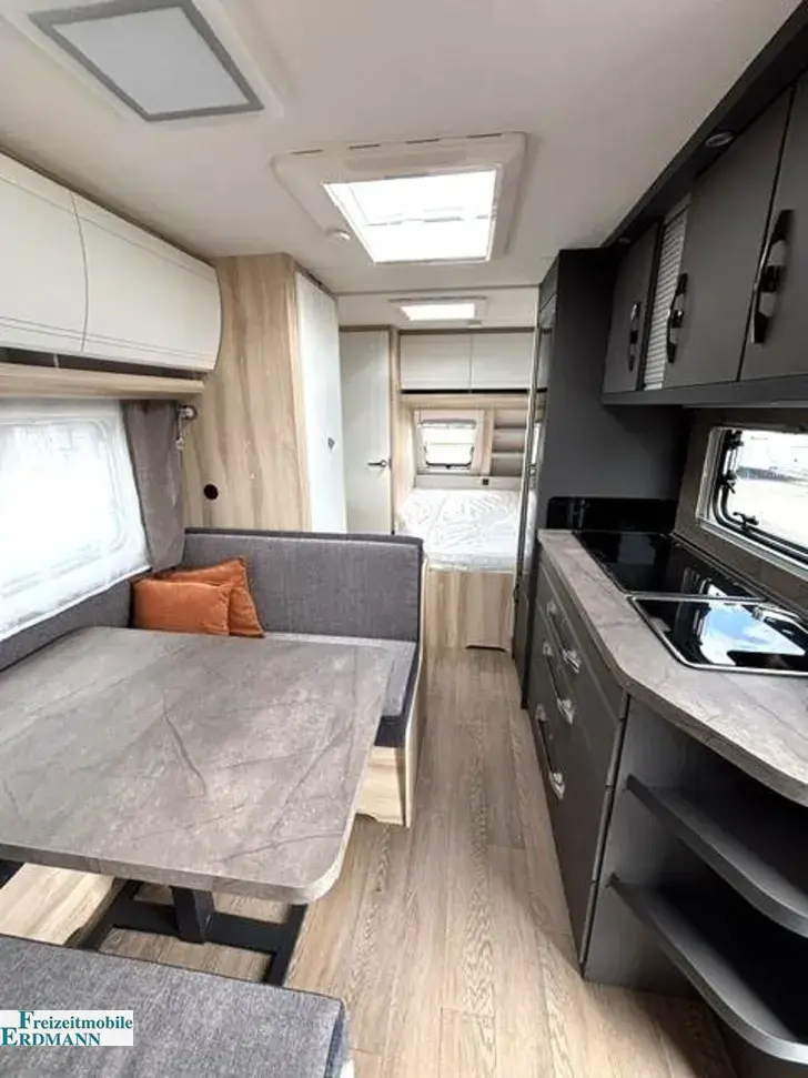 Fahrzeugbild Hobby De Luxe 540 KMFe #7