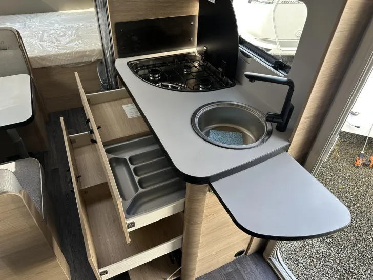 Fahrzeugbild Weinsberg CaraOne EDITION HOT 480 QDK Edition ( HOT ) 2027 #11