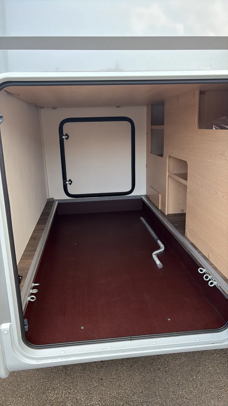 Heckgarage Sunlight T 7433S UNLTD Sofort verfügbar