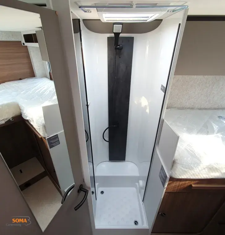 Fahrzeugbild LMC Cruiser 750 EF #19