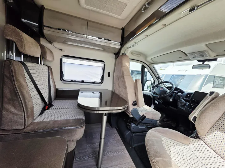Fahrzeugbild Hobby Vantana K 65 ES Cooler Campervan aus 1. Hand #18