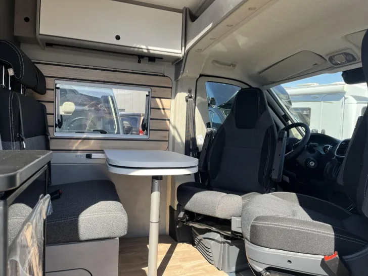 Fahrzeugbild Crosscamp ELMNT 6.4 ES Peugeot #12