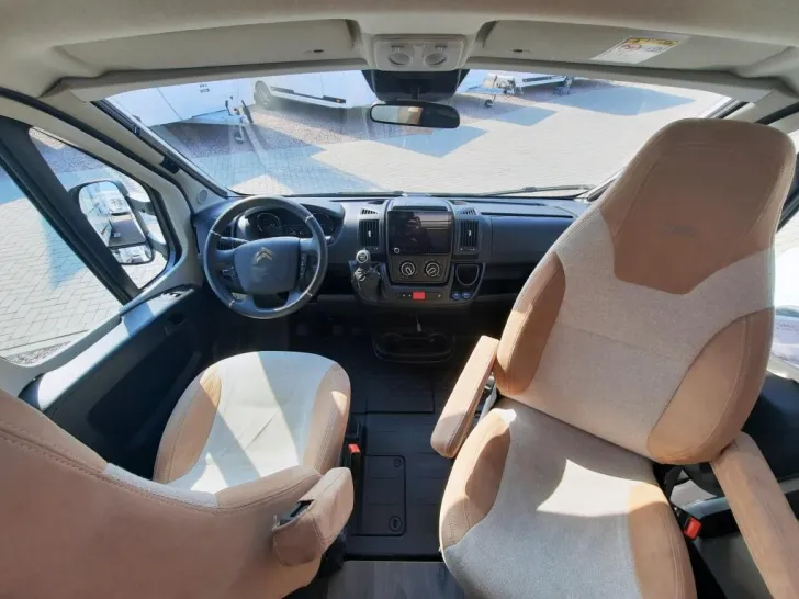Fahrzeugbild LMC Cruiser V 646 G Verfüg./AHK/SAT/NAVI #17