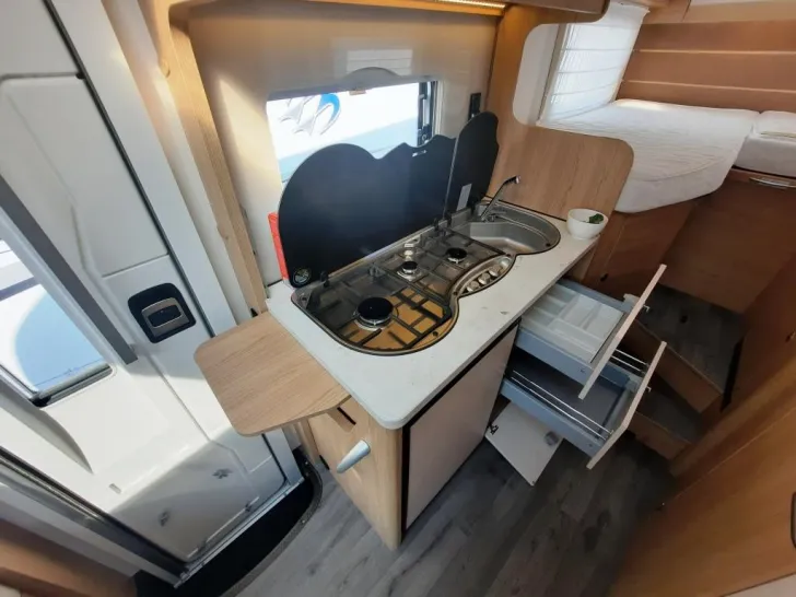 Fahrzeugbild LMC Cruiser V 646 G Verfüg./AHK/SAT/NAVI #11