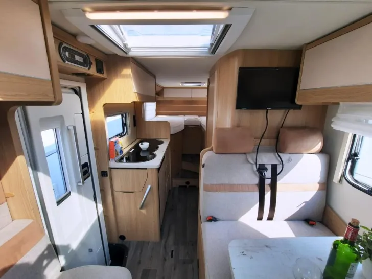 Fahrzeugbild LMC Cruiser V 646 G Verfüg./AHK/SAT/NAVI #6