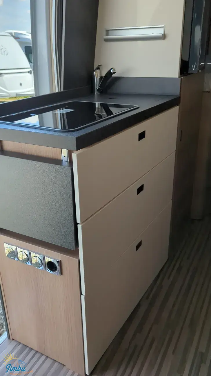 Fahrzeugbild Malibu Van Comfort 640 LE charming GT skyview #8