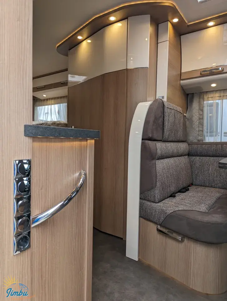 Fahrzeugbild Malibu T 430 LE #10