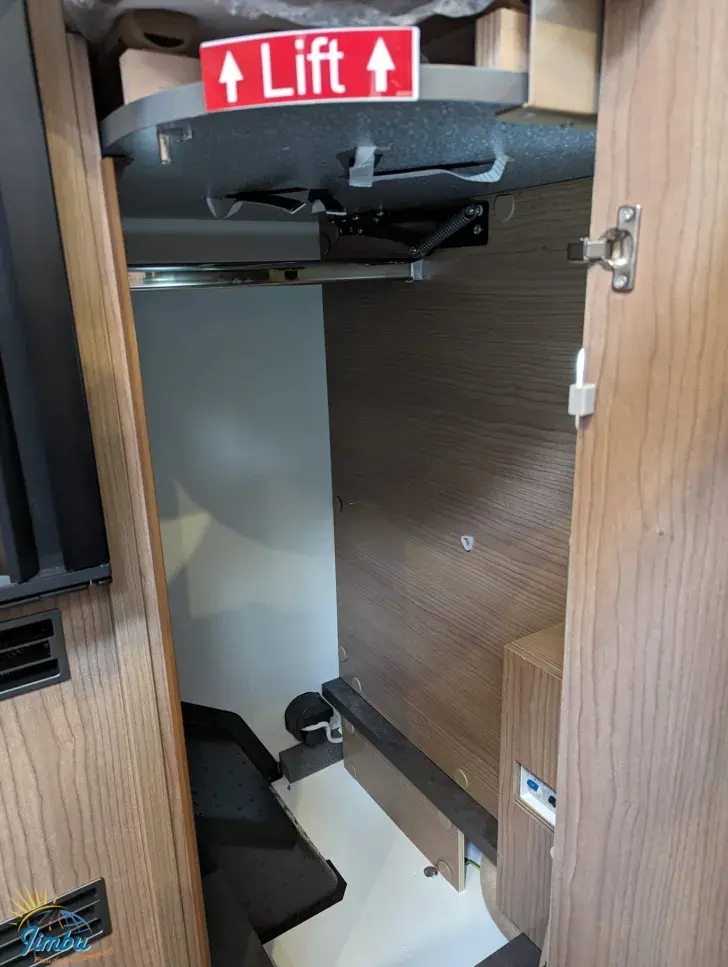 Fahrzeugbild Malibu T 430 LE #28