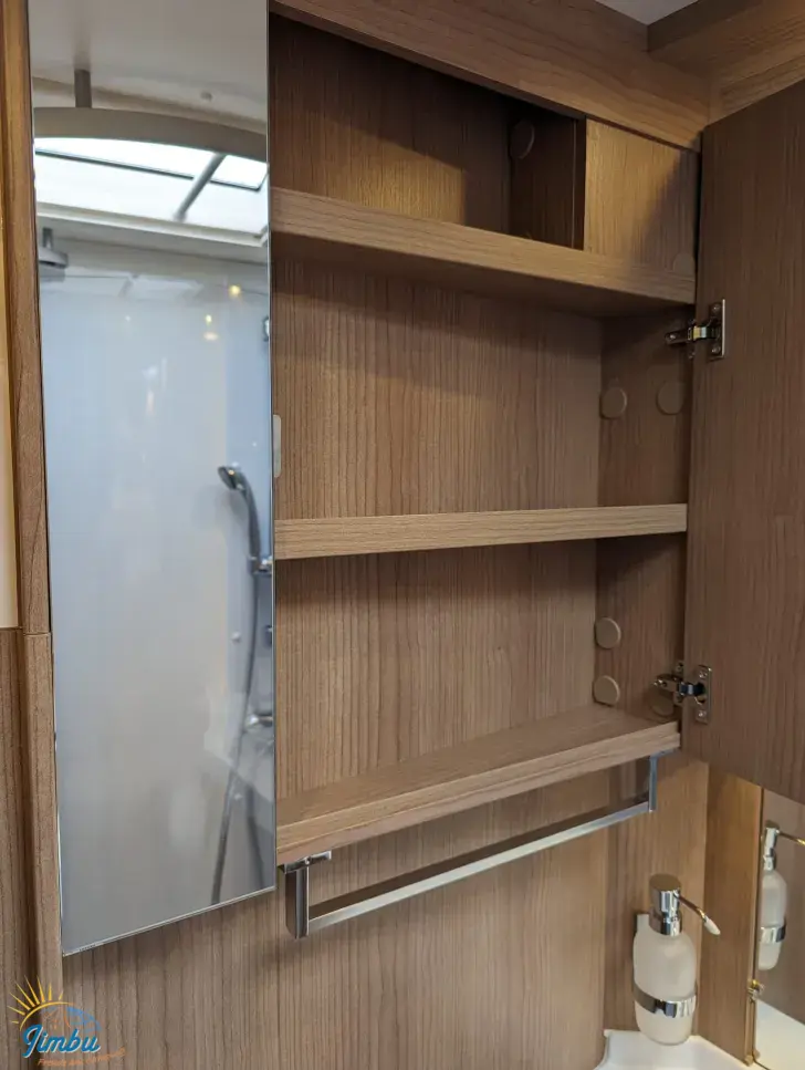 Fahrzeugbild Malibu T 430 LE #33