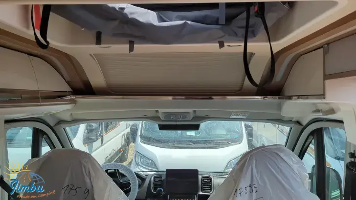 Fahrzeugbild Malibu Van Comfort 600 DB charming GT skyview #9
