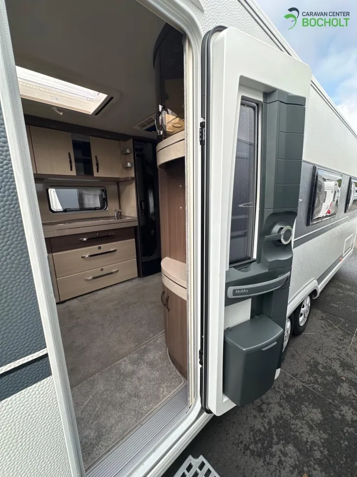 Fahrzeugbild Hobby Prestige 720 UKFe 2500 kg / Mover / Klima #5