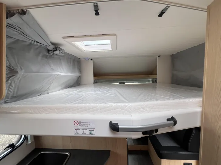 Fahrzeugbild Sunlight Sub TS 67 *Hubbett*Markise*großer Kühlschrank* #14