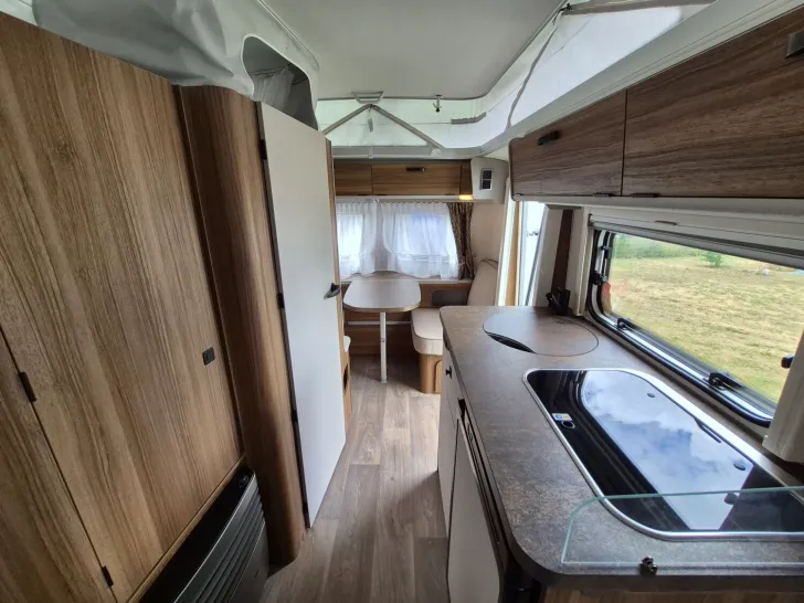 Fahrzeugbild Hymer Eriba Eriba Touring 430 Einzigartig mit 2 Sitzgruppen #30