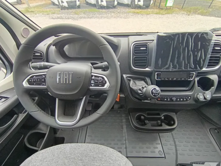 Fahrzeugbild Carado T 448H Hubbett, 5.Sitzplatz, ACC, Radio/Rückfahr #11